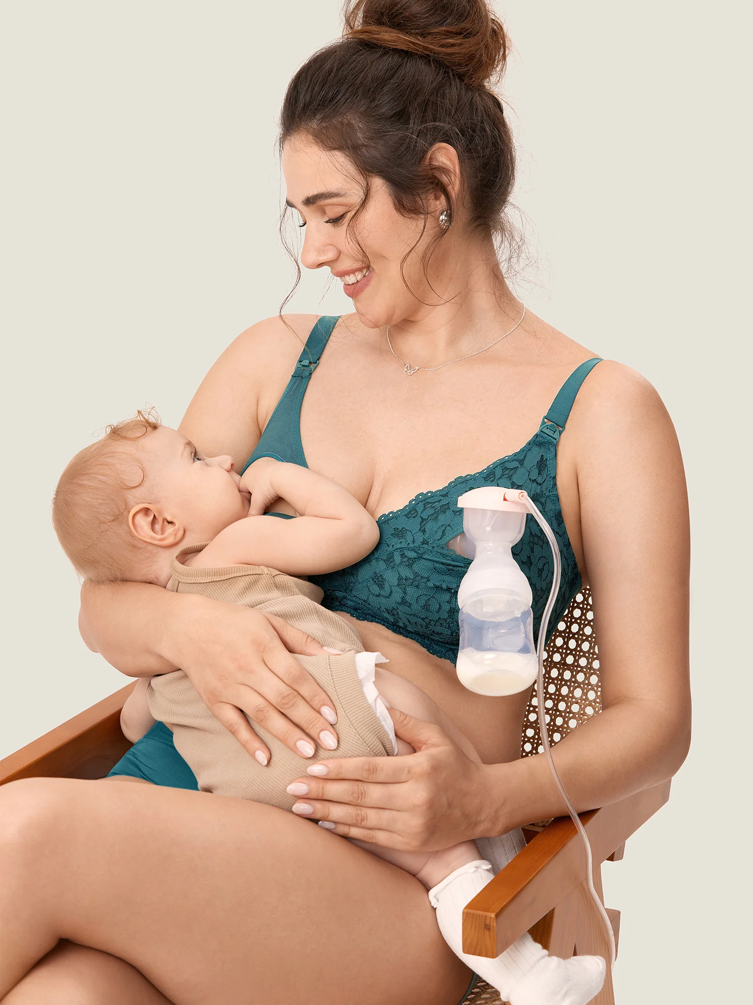 Cotton Lining Hands Free Pumping Bra - Image 5