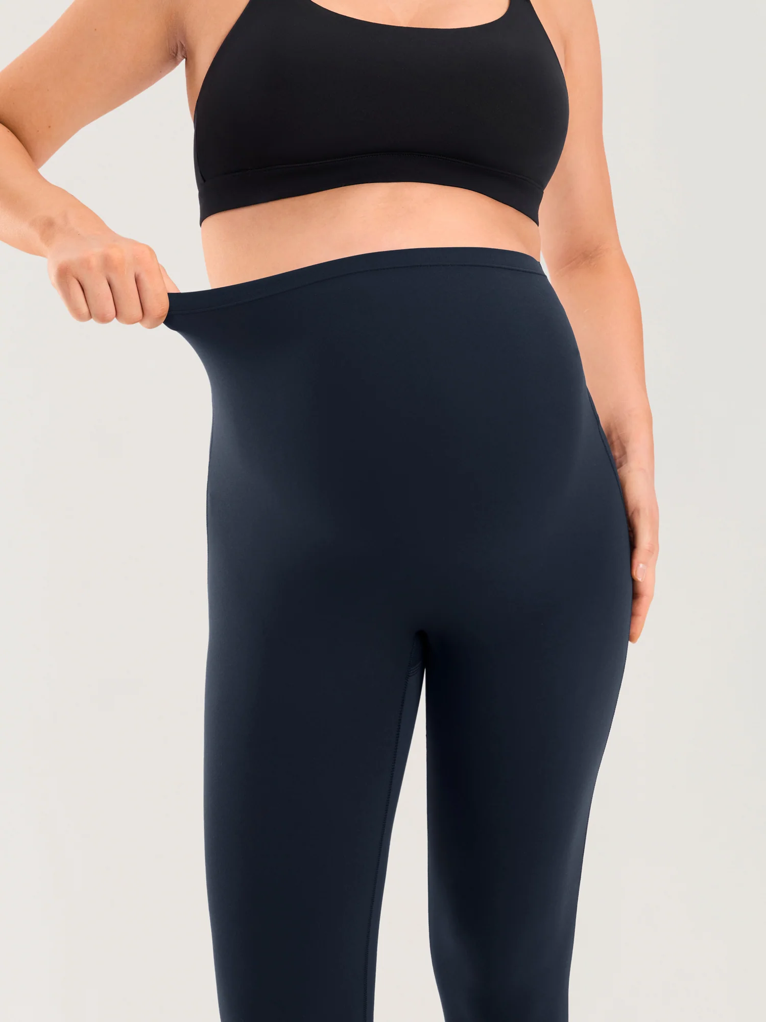 Natrelax® Seamless-Front Maternity Leggings 25" - Image 10